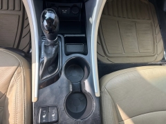 Used 2013  Hyundai Sonata 4d Sedan SE at Carrikers Auto Outlet near Oskaloosa&comma; IA