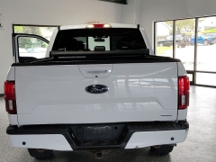 Used 2018  Ford F-150 4WD SuperCrew Lariat 5 1&sol;2 at Carrikers Auto Outlet near Oskaloosa&comma; IA