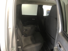 Used 2011  Chevrolet Colorado 4WD Crew Cab LT2 at Carrikers Auto Outlet near Oskaloosa&comma; IA