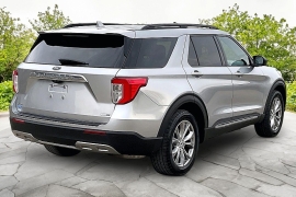 Used 2020  Ford Explorer 4d SUV 4WD XLT 2&period;3L EcoBoost at Carrikers Auto Outlet near Oskaloosa&comma; IA