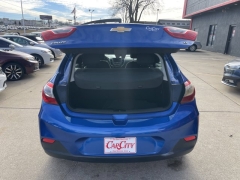 Used 2017  Chevrolet Cruze 4d Hatchback LT Auto at Carrikers Auto Outlet near Oskaloosa&comma; IA