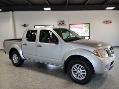 Used 2015  Nissan Frontier 4WD Crew Cab SV 6spd at Carrikers Auto Outlet near Oskaloosa&comma; IA