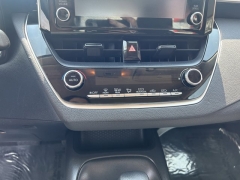 Used 2020  Toyota Corolla 4d Sedan LE at Carrikers Auto Outlet near Oskaloosa&comma; IA