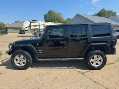 Used 2018  Jeep Wrangler JK Unlimited 4d SUV 4WD Sport S at Carrikers Auto Outlet near Oskaloosa&comma; IA