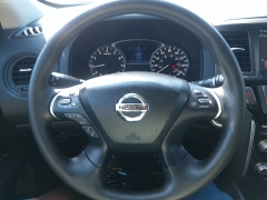 Used 2020 Nissan Pathfinder 4d SUV FWD S at Carrikers Auto Outlet near Oskaloosa, IA