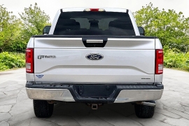 Used 2015  Ford F-150 4WD Supercrew XLT 5 1&sol;2 at Carrikers Auto Outlet near Oskaloosa&comma; IA