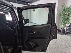 Used 2019  Jeep Renegade 4d SUV 4WD Latitude Altitude at Carrikers Auto Outlet near Oskaloosa&comma; IA