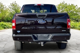 Used 2018  Ford F-150 4WD SuperCrew XLT 5 1&sol;2 at Carrikers Auto Outlet near Oskaloosa&comma; IA