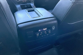 Used 2018  GMC Yukon 4d SUV 4WD SLT at Carrikers Auto Outlet near Oskaloosa&comma; IA