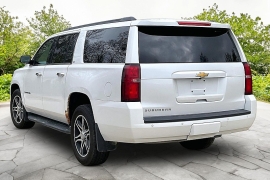 Used 2016  Chevrolet Suburban 4d SUV 4WD LT at Carrikers Auto Outlet near Oskaloosa&comma; IA