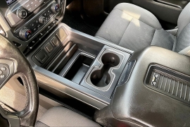 Used 2018  Chevrolet Silverado 1500 4WD Crew Cab LT at Carrikers Auto Outlet near Oskaloosa&comma; IA