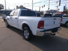 Used 2018 Ram 1500 4WD Crew Cab SLT Longbed at Carrikers Auto Outlet near Oskaloosa, IA