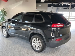 Used 2017  Jeep Cherokee 4d SUV 4WD Limited V6 High Altitude at Carrikers Auto Outlet near Oskaloosa&comma; IA