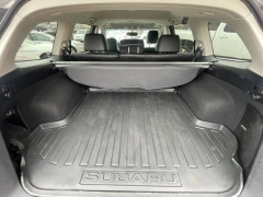 Used 2011  Subaru Outback 4d SUV i Limited Moonroof&sol;Nav at Carrikers Auto Outlet near Oskaloosa&comma; IA