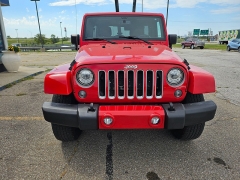 Used 2017  Jeep Wrangler Unlimited 4d Convertible Sahara at Carrikers Auto Outlet near Oskaloosa&comma; IA