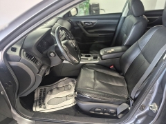 Used 2015  Nissan Altima 4d Sedan SL 2&period;5L at Carrikers Auto Outlet near Oskaloosa&comma; IA