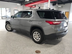 Used 2018  Chevrolet Traverse 4d SUV AWD LT Cloth w&sol;1LT at Carrikers Auto Outlet near Oskaloosa&comma; IA