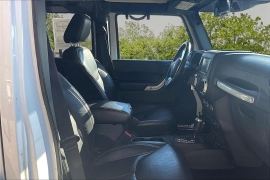 Used 2016  Jeep Wrangler Unlimited 4d Convertible Rubicon at Carrikers Auto Outlet near Oskaloosa&comma; IA