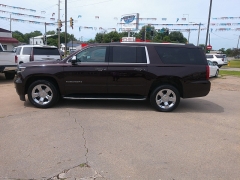 Used 2020 Chevrolet Suburban 4d SUV 4WD Premier at Carrikers Auto Outlet near Oskaloosa, IA