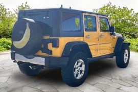 Used 2015  Jeep Wrangler Unlimited 4d Convertible Sahara at Carrikers Auto Outlet near Oskaloosa&comma; IA