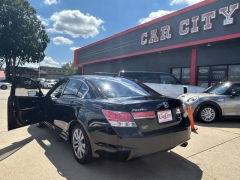 Used 2012  Honda Accord Sedan 4d EX-L at Carrikers Auto Outlet near Oskaloosa&comma; IA