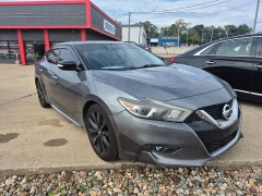 Used 2017  Nissan Maxima 4d Sedan SR at Carrikers Auto Outlet near Oskaloosa&comma; IA