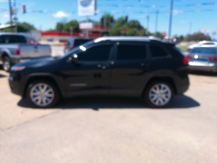 Used 2017 Jeep Cherokee 4d SUV 4WD Limited V6 at Carrikers Auto Outlet near Oskaloosa, IA