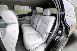 Used 2023  GMC Acadia AWD 4dr SLE at Carrikers Auto Outlet near Oskaloosa&comma; IA