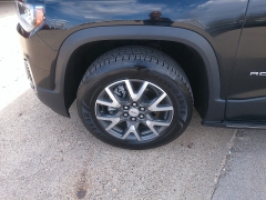 Used 2023 GMC Acadia AWD 4dr SLE at Carrikers Auto Outlet near Oskaloosa, IA