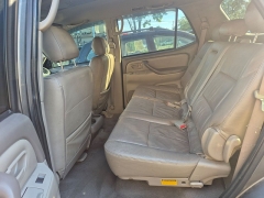 Used 2005  Toyota Sequoia 4d SUV RWD SR5 at Carrikers Auto Outlet near Oskaloosa&comma; IA