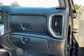 Used 2020  Chevrolet Silverado 1500 4WD Double Cab RST at Carrikers Auto Outlet near Oskaloosa, IA