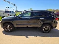 Used 2018 Jeep Grand Cherokee 4d SUV 4WD Limited V6 at Carrikers Auto Outlet near Oskaloosa, IA