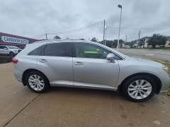 Used 2014  Toyota Venza 4d SUV AWD LE at Carrikers Auto Outlet near Oskaloosa&comma; IA