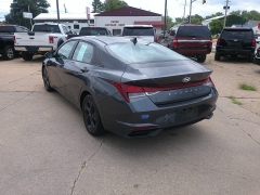 Used 2021 Hyundai Elantra SEL IVT at Carrikers Auto Outlet near Oskaloosa, IA
