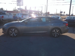 Used 2016 Nissan Maxima 4d Sedan Platinum at Carrikers Auto Outlet near Oskaloosa, IA