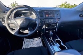 Used 2020  Nissan Pathfinder 4d SUV FWD S at Carrikers Auto Outlet near Oskaloosa&comma; IA