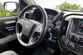 Used 2018  Chevrolet Silverado 1500 4WD Double Cab LT Z71 at Carrikers Auto Outlet near Oskaloosa&comma; IA