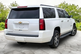 Used 2016  Chevrolet Suburban 4d SUV 4WD LT at Carrikers Auto Outlet near Oskaloosa&comma; IA