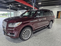  2019 Lincoln Navigator 4d SUV 4WD Reserve at Carrikers Auto Outlet near Oskaloosa&comma; IA