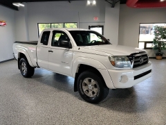 Used 2009  Toyota Tacoma 4WD Access V6 &lpar;Natl&rpar; at Carrikers Auto Outlet near Oskaloosa&comma; IA