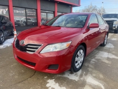 Used 2011  Toyota Camry 4d Sedan LE Auto at Carrikers Auto Outlet near Oskaloosa&comma; IA