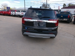Used 2023 GMC Acadia AWD 4dr SLE at Carrikers Auto Outlet near Oskaloosa, IA