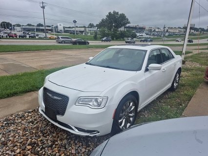 Used 2015 Chrysler 300 4d Sedan Limited AWD at Carrikers Auto Outlet near Oskaloosa, IA