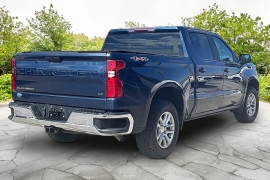 Used 2021  Chevrolet Silverado 1500 4WD Crew Cab 147" LT at Carrikers Auto Outlet near Oskaloosa&comma; IA