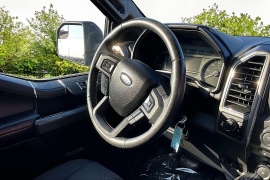 Used 2018  Ford F-150 4WD SuperCrew XLT 5 1&sol;2 at Carrikers Auto Outlet near Oskaloosa&comma; IA