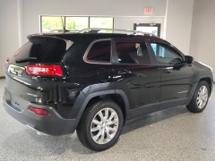 Used 2017  Jeep Cherokee 4d SUV 4WD Limited V6 High Altitude at Carrikers Auto Outlet near Oskaloosa&comma; IA