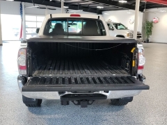 Used 2009  Toyota Tacoma 4WD Access V6 &lpar;Natl&rpar; at Carrikers Auto Outlet near Oskaloosa&comma; IA
