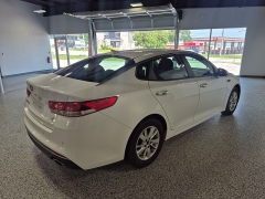 Used 2018  Kia Optima 4d Sedan LX at Carrikers Auto Outlet near Oskaloosa&comma; IA