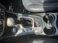 Used 2015  Jeep Cherokee 4d SUV 4WD Latitude V6 at Carrikers Auto Outlet near Oskaloosa&comma; IA