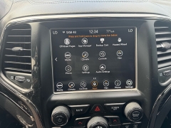 Used 2018  Jeep Grand Cherokee 4d SUV 4WD Overland V6 High Altitude at Carrikers Auto Outlet near Oskaloosa&comma; IA